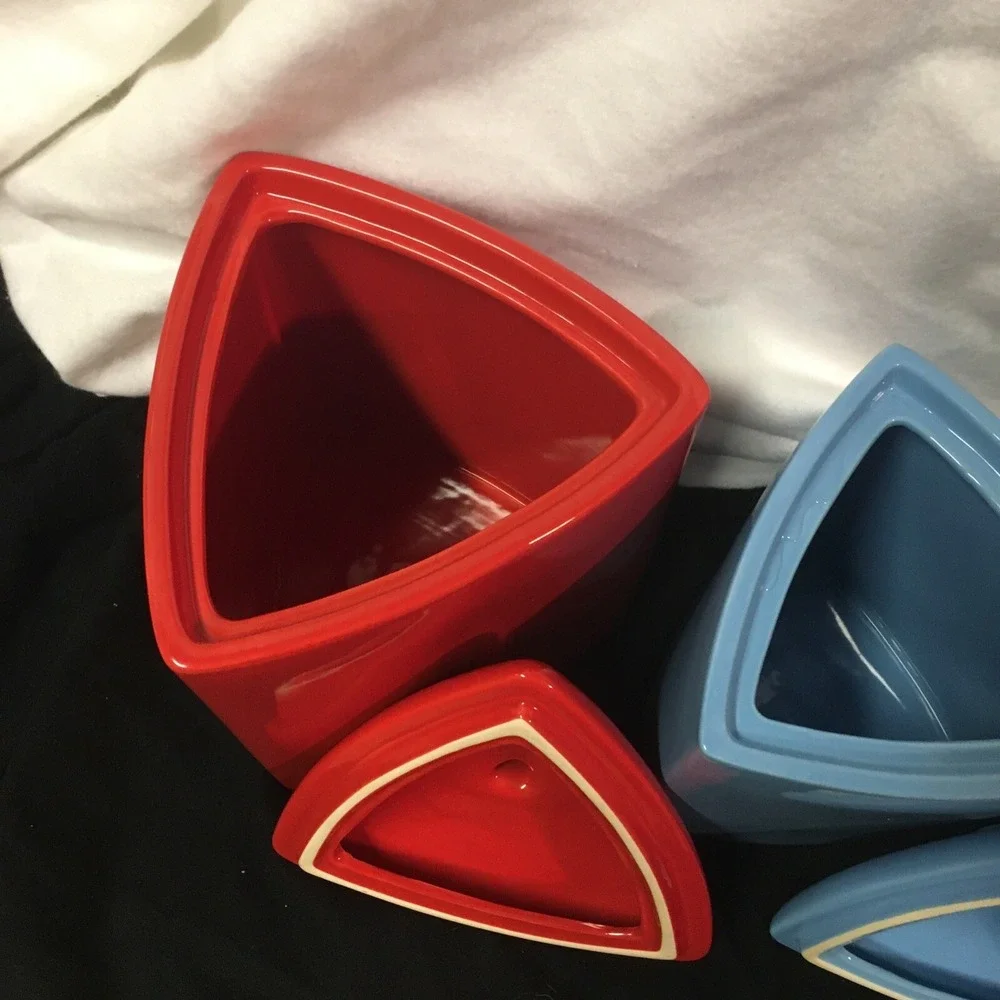 Oneida VTG MCM Buffalo China Triangle Canister Set of 3 Red Blue Green EUC Rare